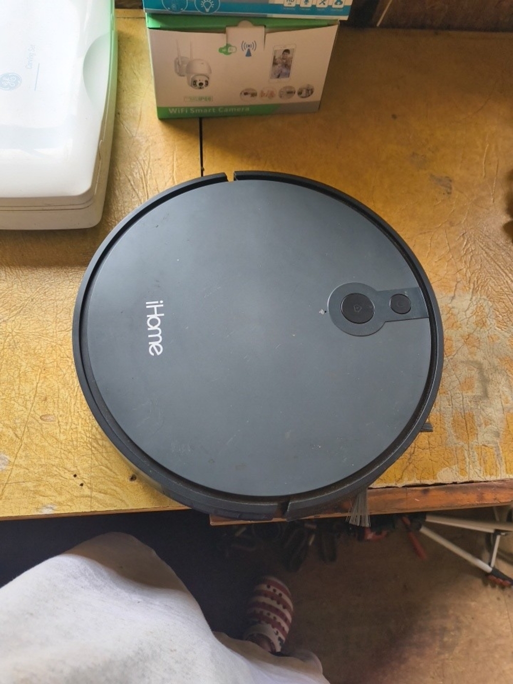 iHome Black Round Robot Vacuum Cleaner with Top Controls